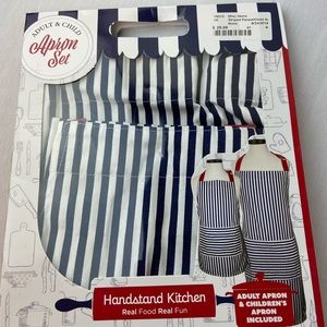 Adult and child matching aprons